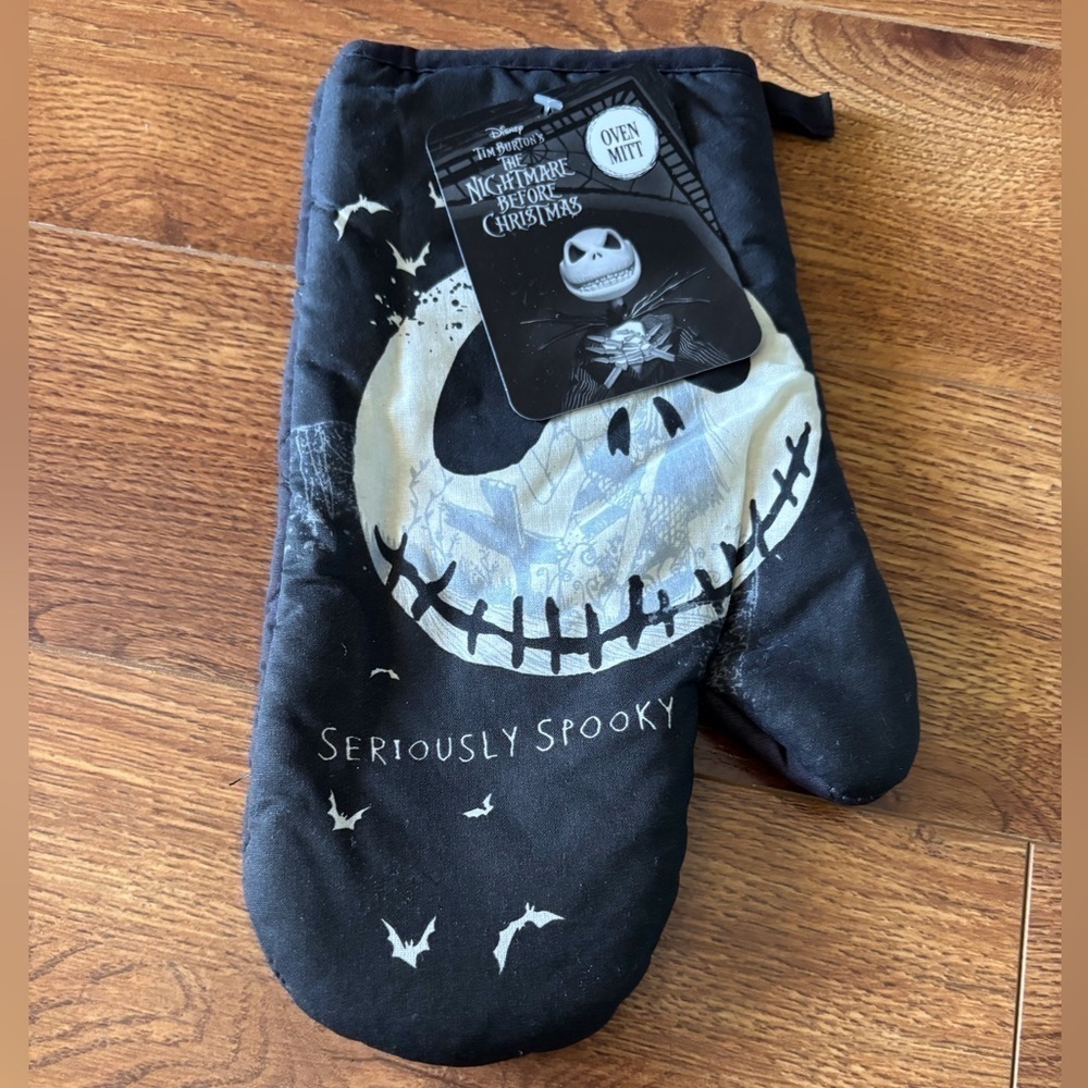 Nightmare Before Christmas Oven Mitt